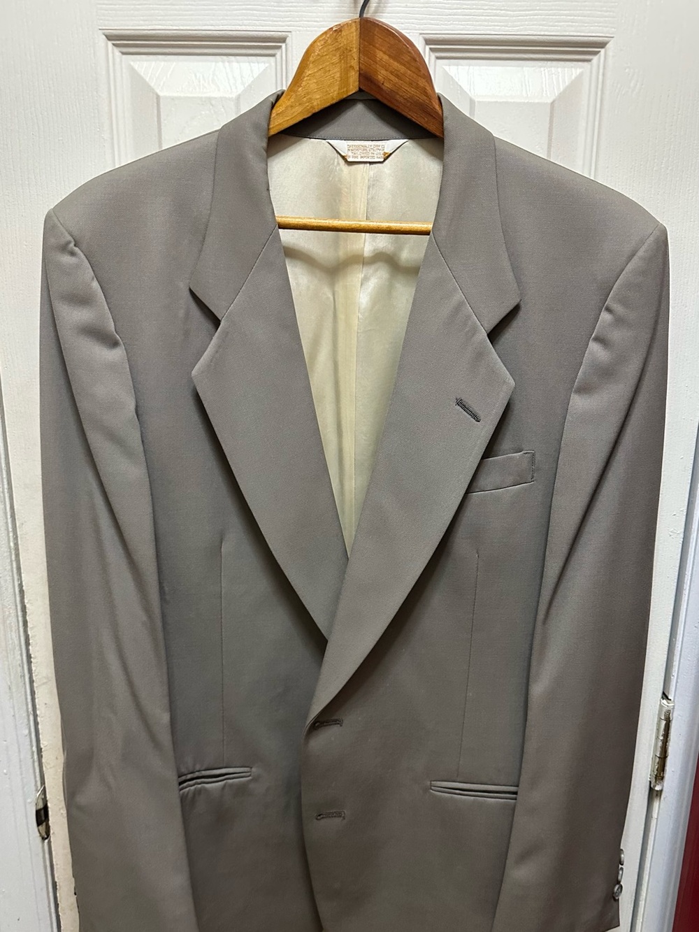 Nino Cerruti Rue Royal Classic Men's Gray Single-Breasted Suit
